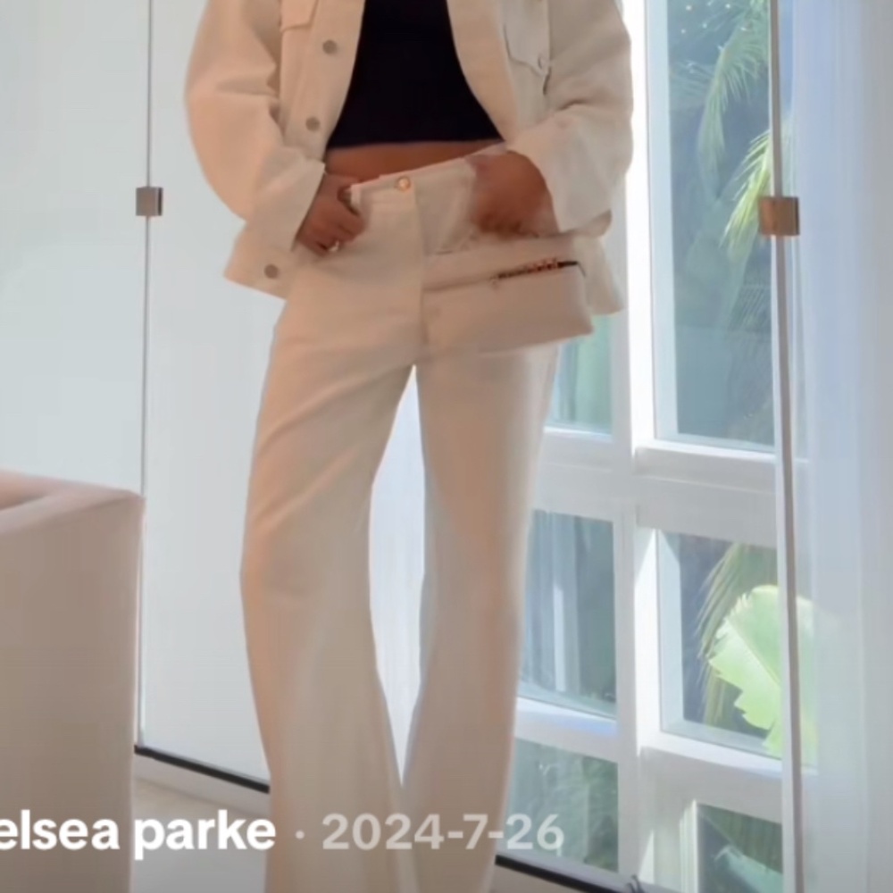 Parke low rise, baggy jeans in white
